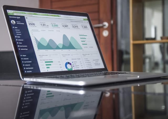 Data-analyse op een laptop